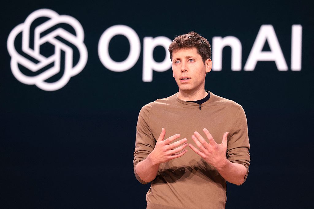 OpenAI CEO：ChatGPT Pro仍亏钱，未来营收目标1000亿美元！