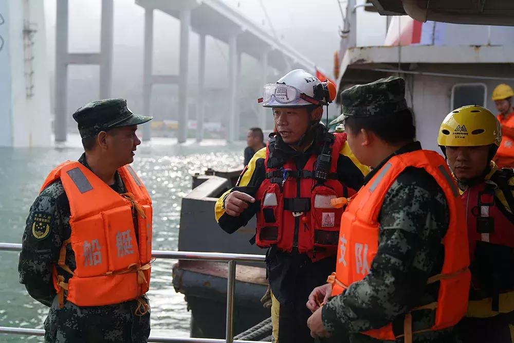 青海整治“蓝天救援”品牌相关乱象：青海雪域蓝天救援队等被依法劝散